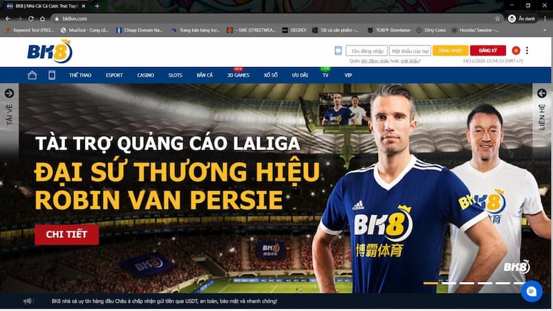 Robin Van Persie làm đại sứ thương hiệu (2019)